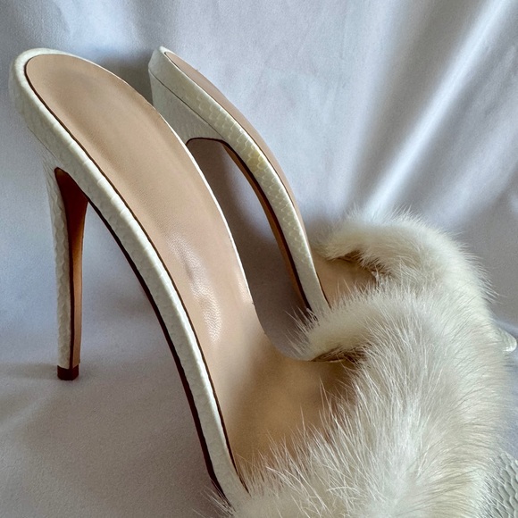 White Lightweight Fuzzy Fur Stiletto Heel - Picture 2 of 4